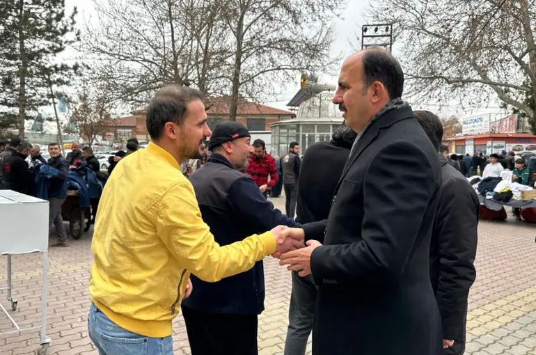 Başkan Altay Selçuklu Motorlu Vasıtalar Sanayi Camii’nde Vatandaşlarla Buluştu