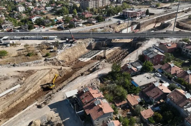 Başkan Altay Taşköprü Alt Geçidi’nde İncelemelerde Bulundu