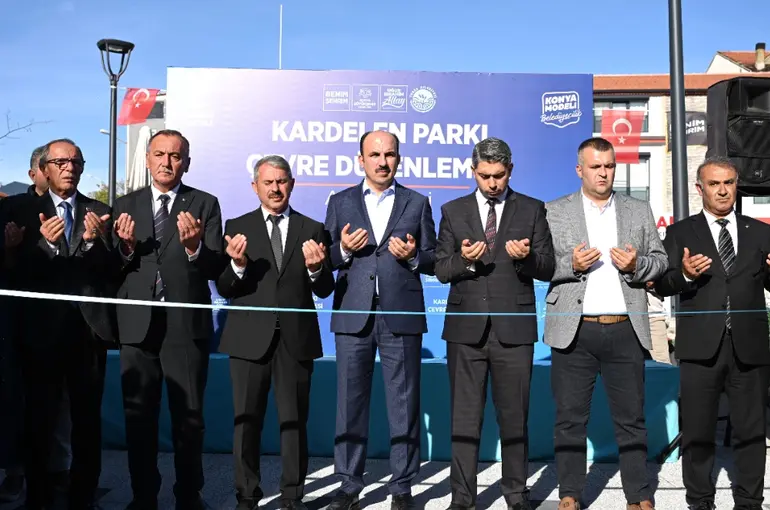 Başkan Altay Yunak’ta Hizmet Atağını Sürdürdü