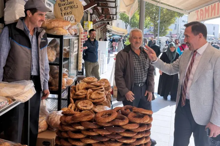 Başkan Kılca, Aziziye Camii Çevresindeki Esnafın Taleplerini Dinledi