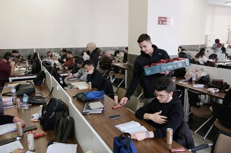 Büyükşehir Gençlik Meclisi’nden Final Döneminde Öğrencilere Moral Desteği
