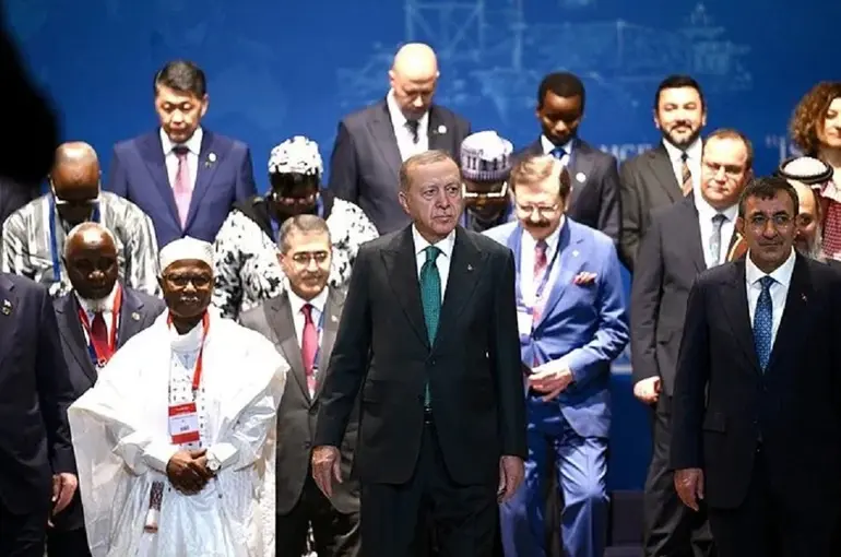 Cumhurbaşkanı Erdoğan: Suriye Yeniden Ayağa Kalkıyor, Türkiye Destek Programı Başlattı