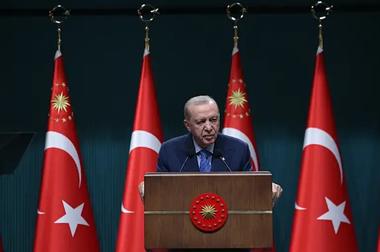 Cumhurbaşkanı Erdoğan’dan Emekliler İçin Yeni Düzenleme Mesajı: Yıl Sonunu İşaret Etti!