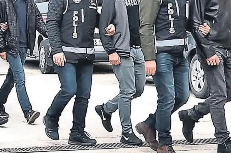 Emniyetten FETÖ’ye Bir Darbe Daha: 27 İlde Eş Zamanlı Operasyon!