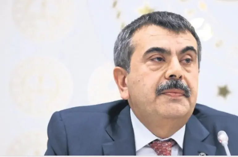 FETÖ’yü eğitimden temizledi