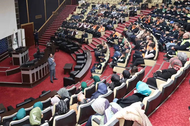 Karatay Belediyesi Personeline Dijital Bağımlılıkla Mücadele Eğitimi
