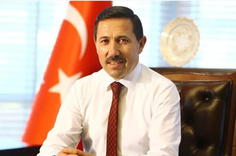 Karatay’da üniversiteyi ilk defa kazananlara destek