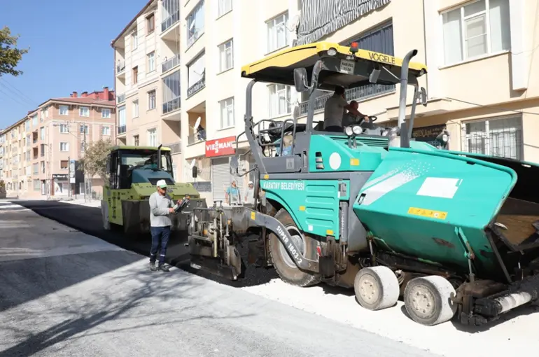 Karatay’da Yol ve Altyapı Çalışmaları Sürüyor