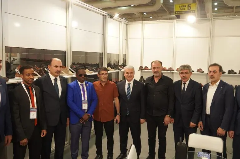Konya Ayakkabı ve Çanta Sektörünü Buluşturan Master Shoes Fuarı Açıldı