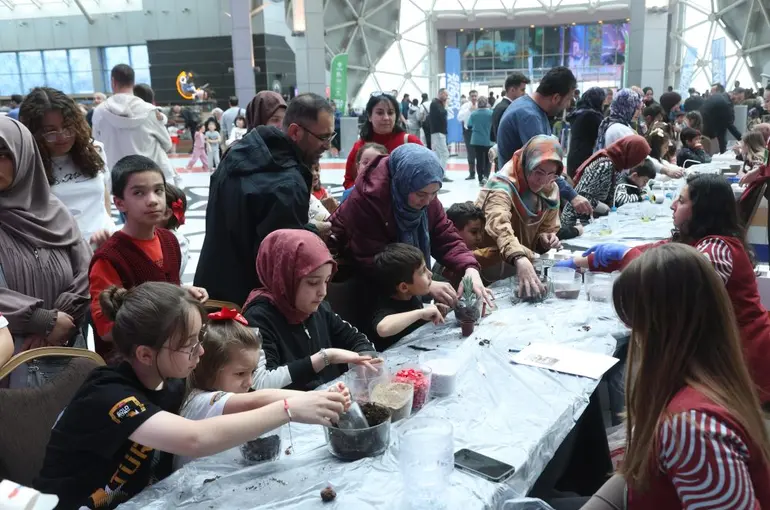 Konya Bilim Merkezi’nde Serafest Coşkusu: Çocuklar Bilimle Doğayı Keşfediyor