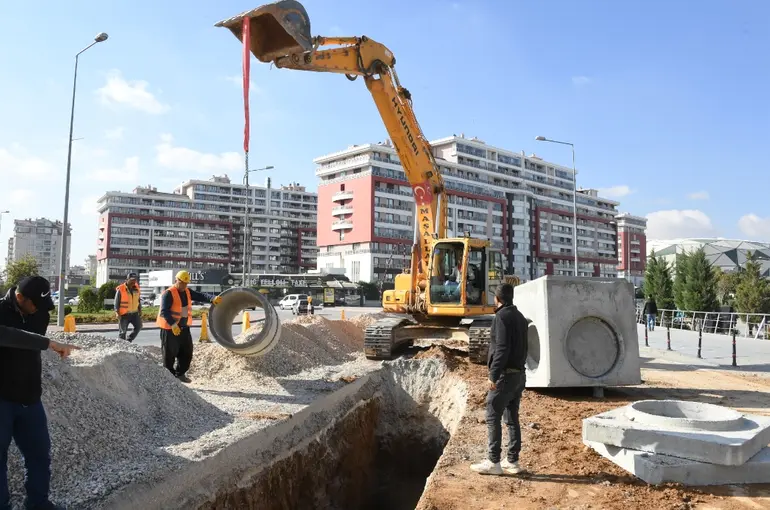 Konya Büyükşehir 1 Yılda 574 KM Yeni Şebeke Hattı Yaptı!