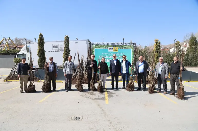 Konya Büyükşehir’den Çiftçilere 72 Bin Meyve Fidanı Desteği