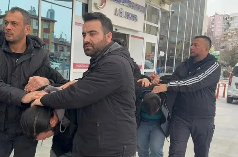 Konya'da Çalıştığı iş yerinden 250 ton arpa çaldı!