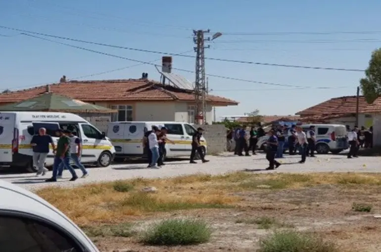 Konya'da komşular arasında saman tozu yüzünden silahlı kavga! 2 ölü, 3 yaralı