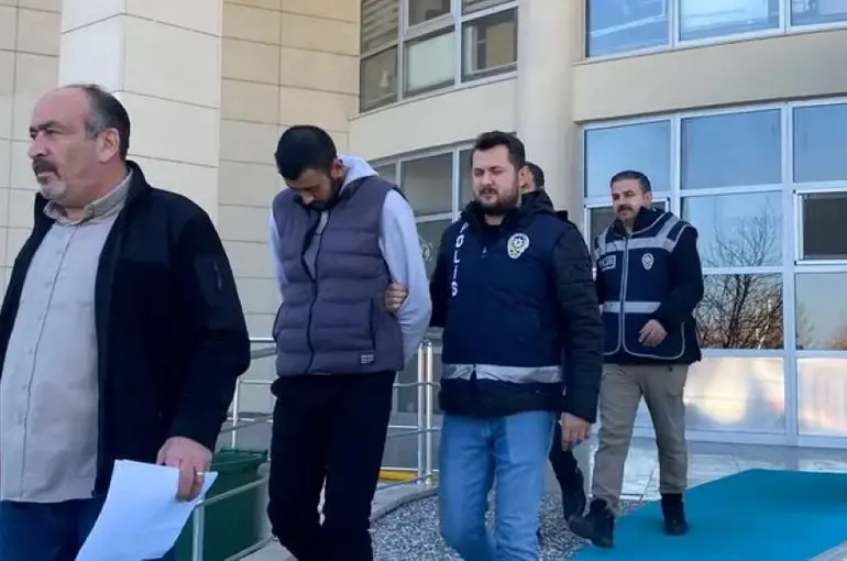 Konya’da Pes Dedirten Dolandırıcılık! Cam Balkon Yapma Yalanıyla Dolandırdılar!