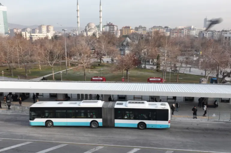 Kültürpark Otobüs Durakları Yeni Haliyle Hizmet Vermeye Başladı