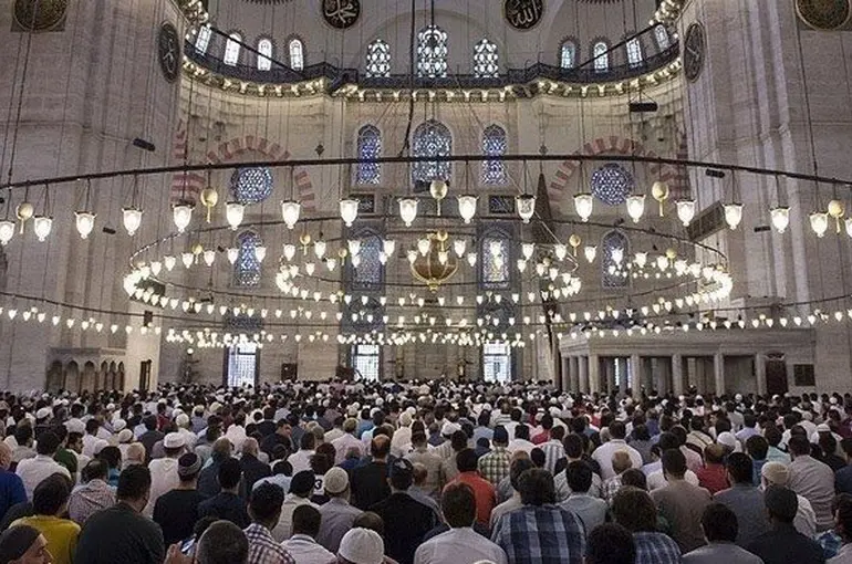 Kurban Bayramı'nda Teşrik tekbirleri ne zaman başlar? teşrik tekbiri nasıl getirilir?