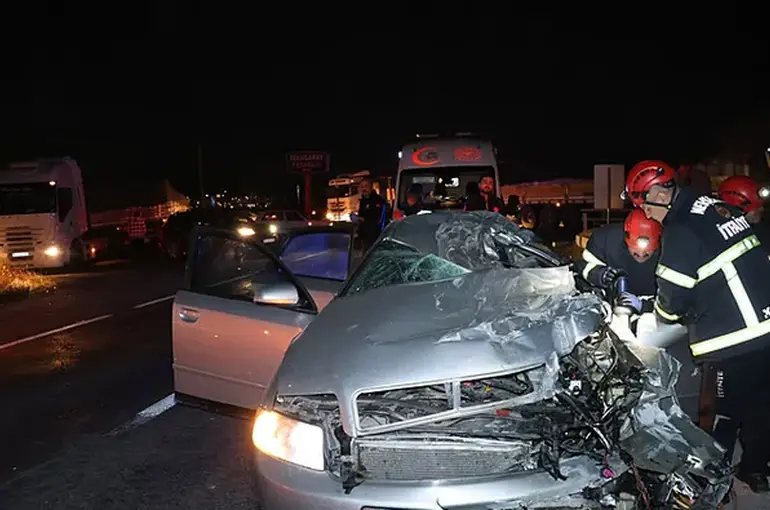 Nevşehir’de Tır İle Otomobil Çarpıştı: 2 Kişi Hayatını Kaybetti!