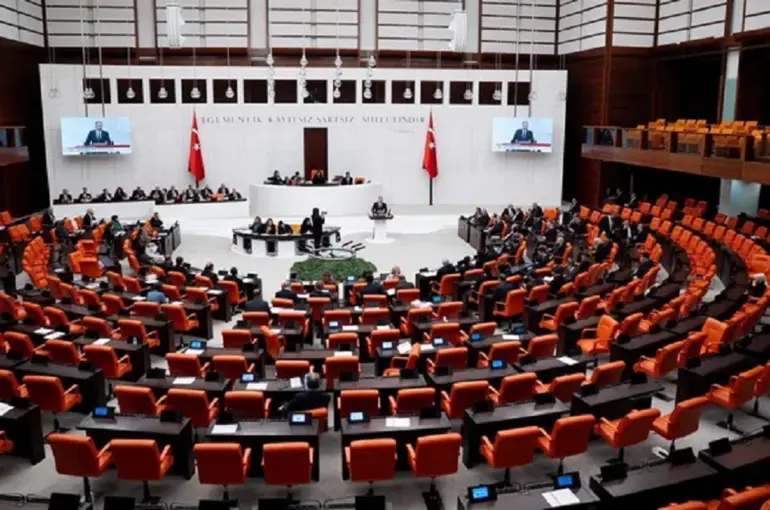 Okulda Vahşet Meclis Gündeminde: “Toplumsal Alarm, Yeni Önlemler Şart”