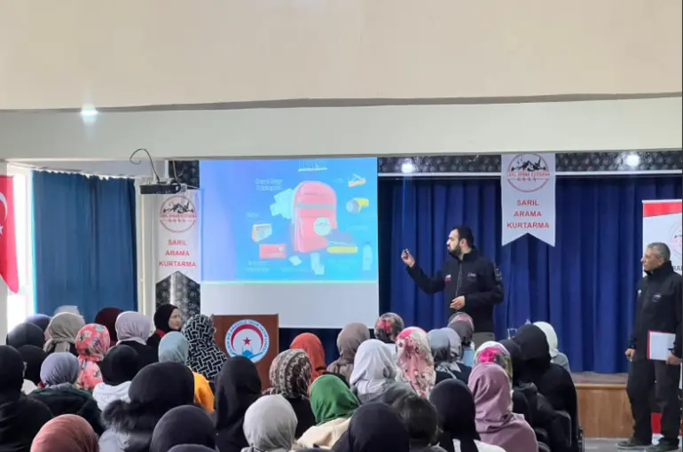 Sarıl'dan Eğitim Seferberliği