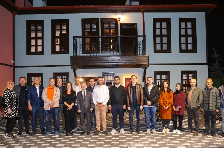 Turizm Rehberlerinden Sırçalı Hotele Tam Not
